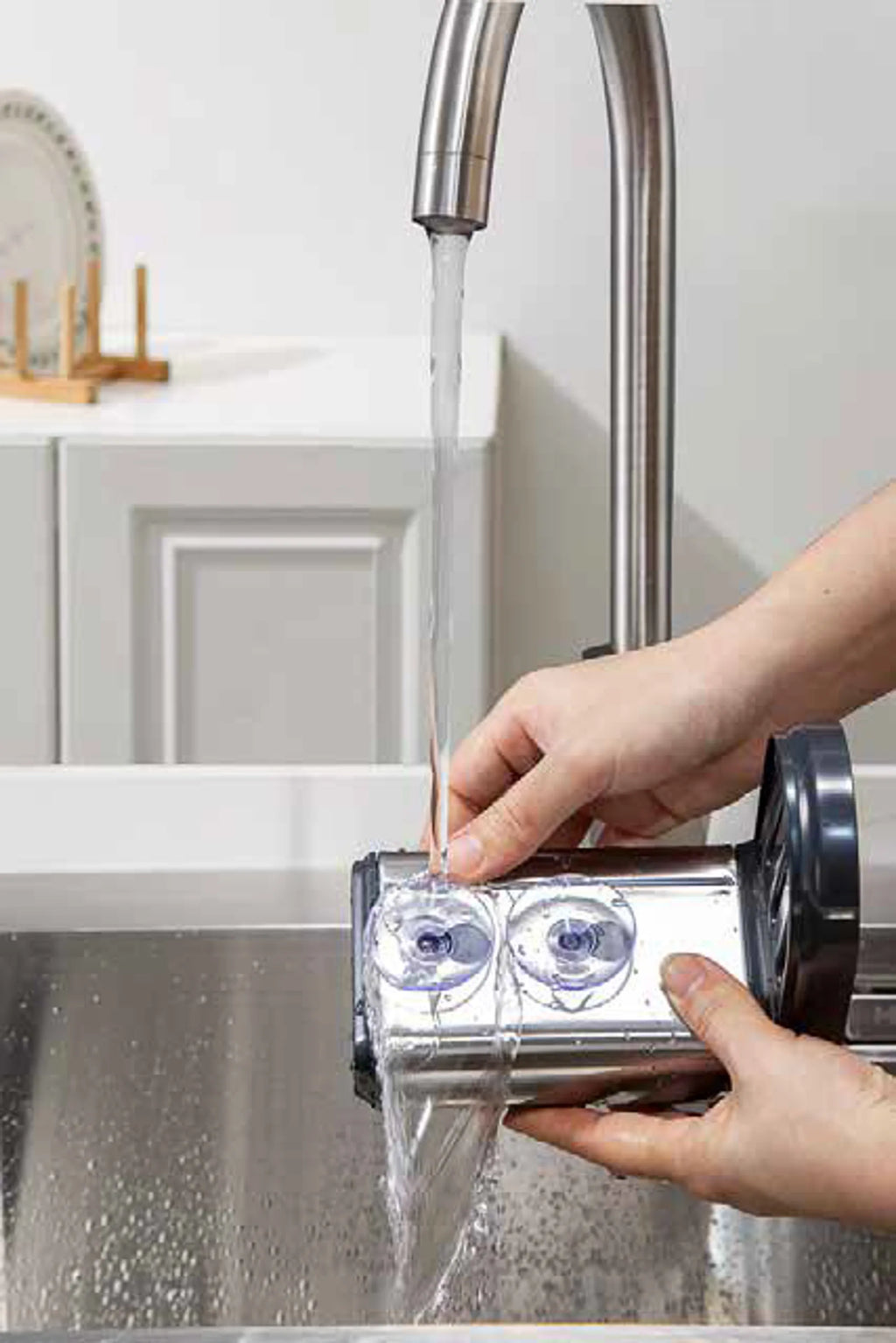 Cuisine Collection In-Sink Sponge Holder w/Suction Cups, Fingerprint Resistant Matt Finish